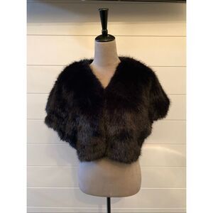 Tahari Black Classic Faux Fur Women's Cape Shoulder Wrap One Size NWT